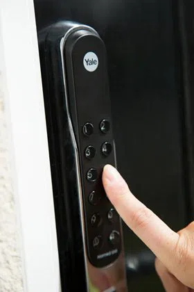 Chicago Lock Master Chicago, IL 312-585-3788