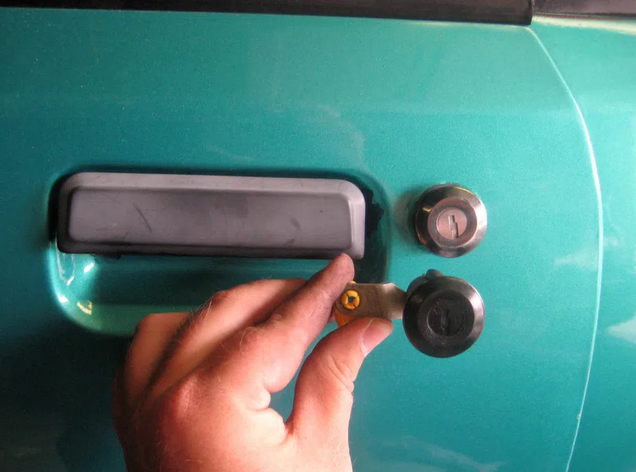 Chicago Lock Master Chicago, IL 312-585-3788